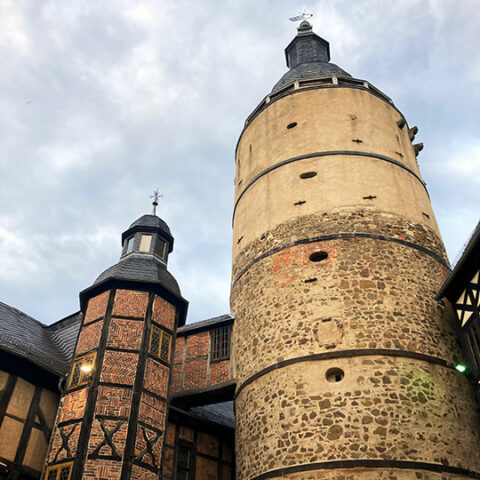 Minnesänger auf Burg Falkenstein und dann noch ein „Wolfsmensch“