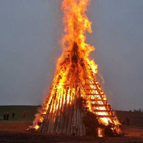 Osterfeuer, Walpurgis-Termine, Country-Festival, Klopstock-Geburtstag