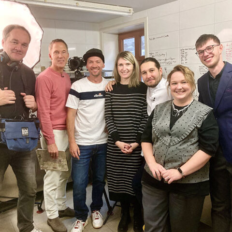 Ich bin (vielleicht) Sonntag im Fernsehen! Und das „Kiku“ ebenfalls