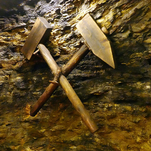 Rabensteiner Stollen: Zum Jahresende 2025 unter Tage im Kerzenschein