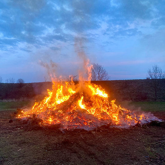 185 osterfeuer runtergebrannt