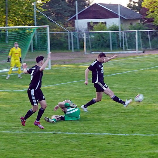 192 Derby foul