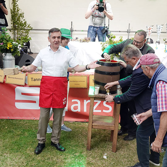 205 Harzfest ozapft